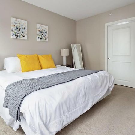 2Br Downtown Luxury Getaway Apartment ดีทรอยต์ ภายนอก รูปภาพ