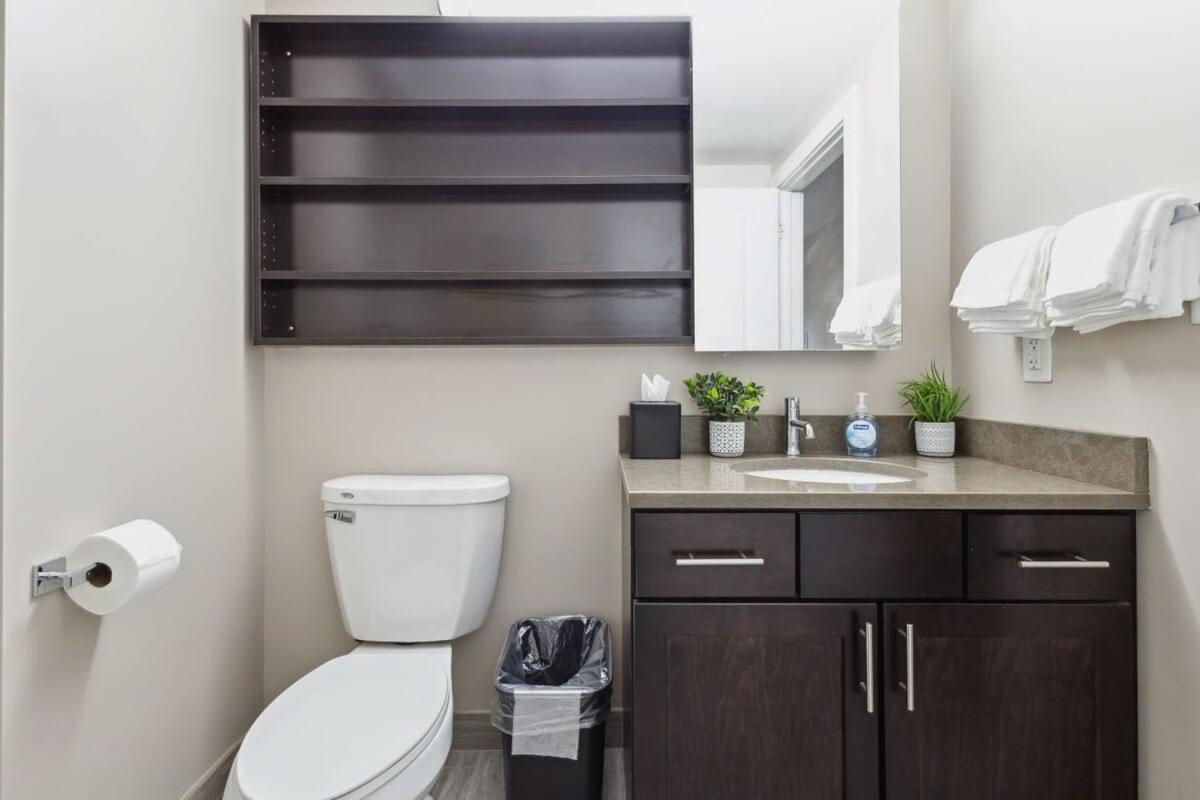 2Br Downtown Luxury Getaway Apartment ดีทรอยต์ ภายนอก รูปภาพ