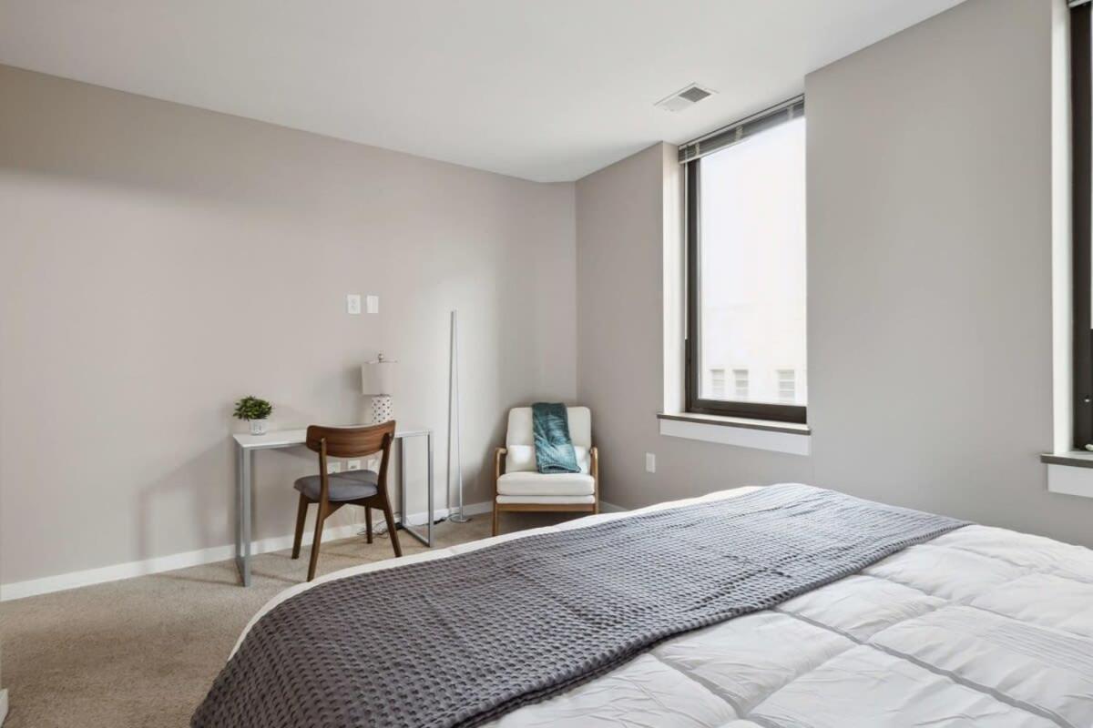 2Br Downtown Luxury Getaway Apartment ดีทรอยต์ ภายนอก รูปภาพ