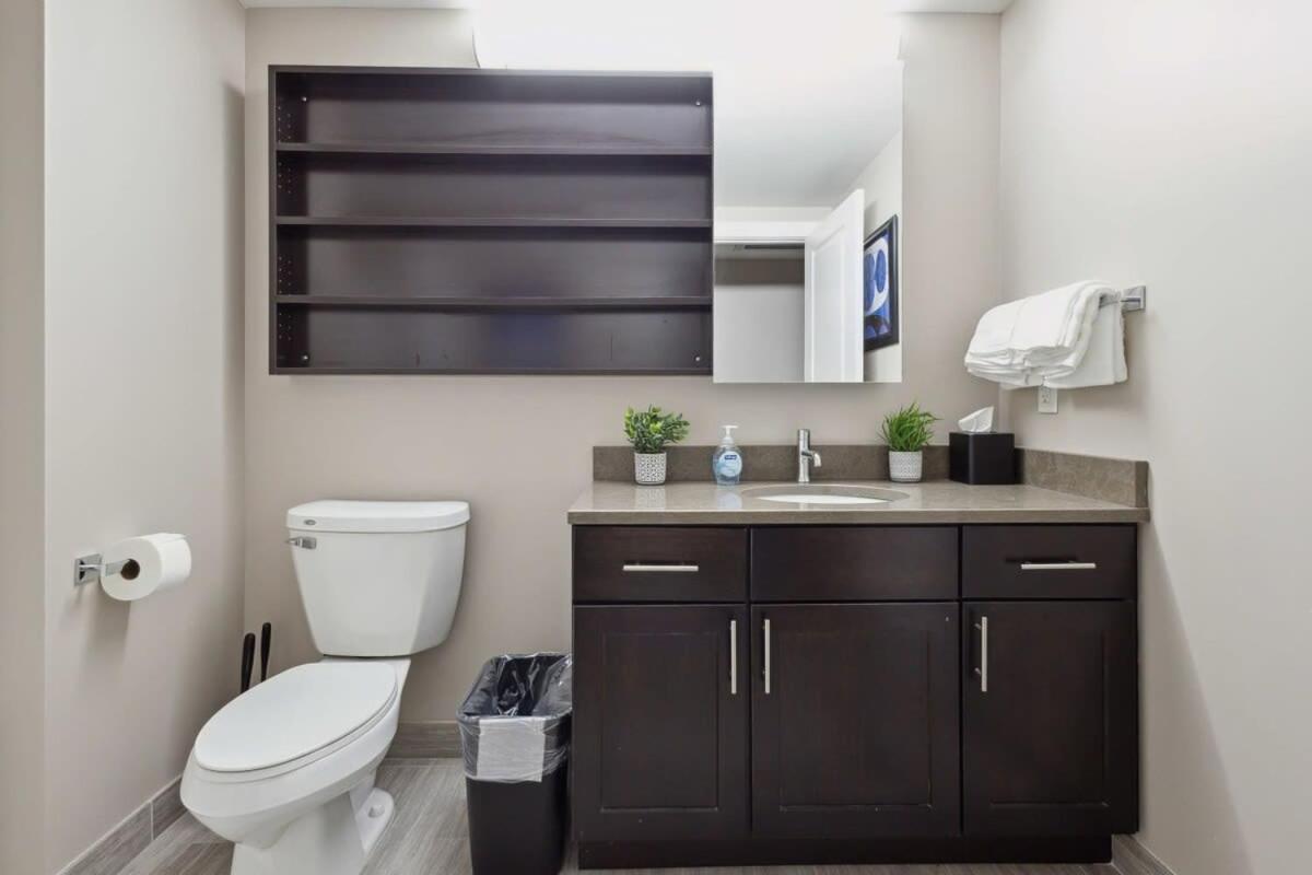 2Br Downtown Luxury Getaway Apartment ดีทรอยต์ ภายนอก รูปภาพ