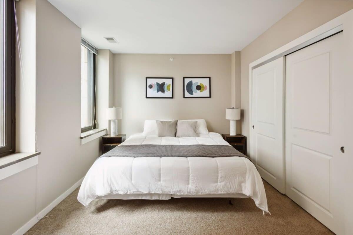 2Br Downtown Luxury Getaway Apartment ดีทรอยต์ ภายนอก รูปภาพ
