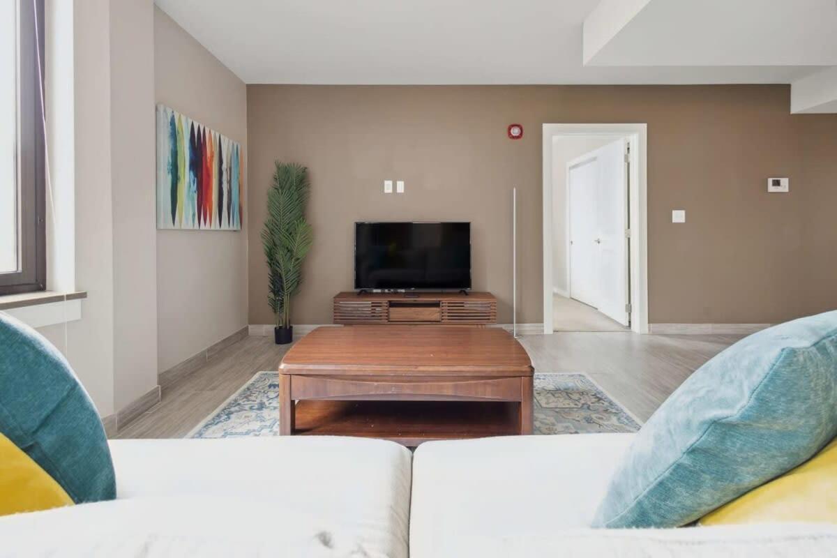 2Br Downtown Luxury Getaway Apartment ดีทรอยต์ ภายนอก รูปภาพ