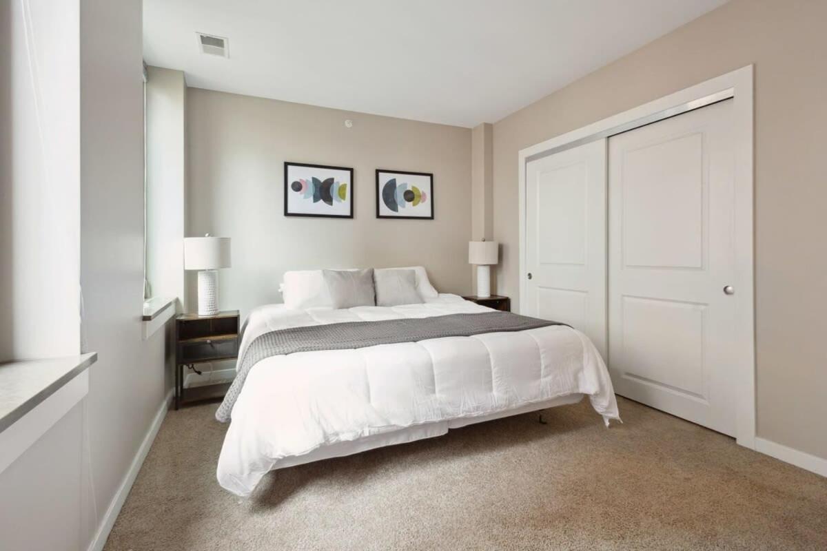 2Br Downtown Luxury Getaway Apartment ดีทรอยต์ ภายนอก รูปภาพ
