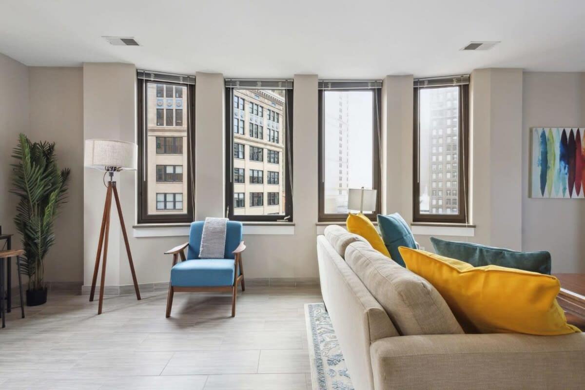 2Br Downtown Luxury Getaway Apartment ดีทรอยต์ ภายนอก รูปภาพ